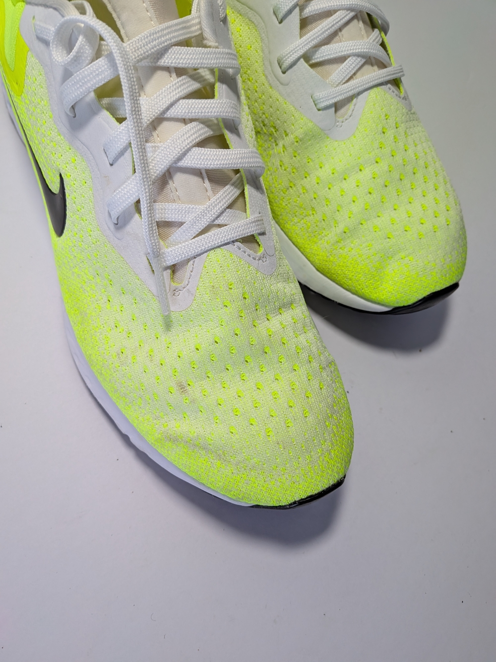 Nike Odyssey React Volt White Black Running Shoes Men’s Size 11.5 - Picture 6 of 6